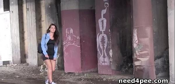  Teen hotties in need pissing on the streets